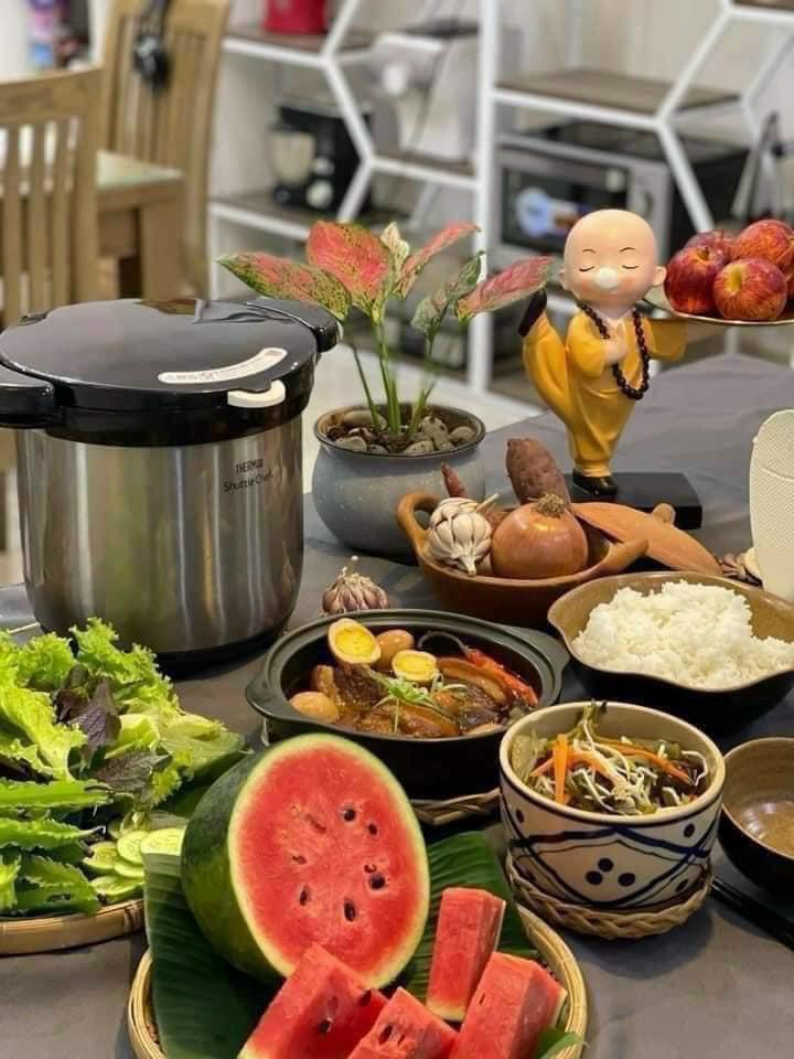 Nồi ủ Thermos nội địa Nhật Bản - Mận