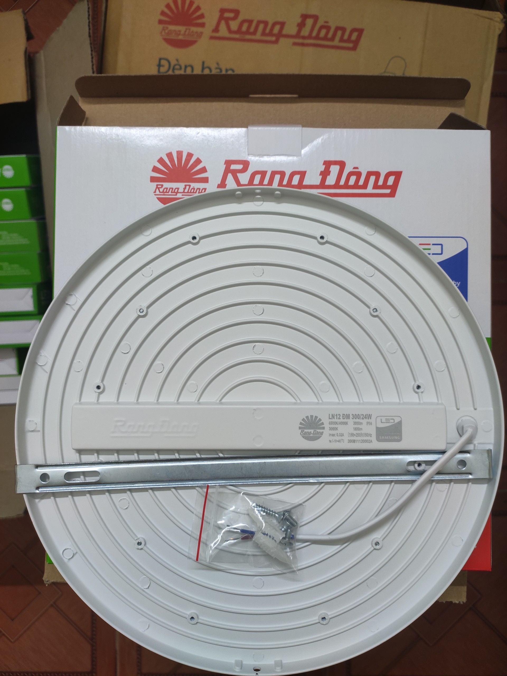Combo 02 cái đèn led ốp trần 24W Rạng Đông -Kiểu tràn viền