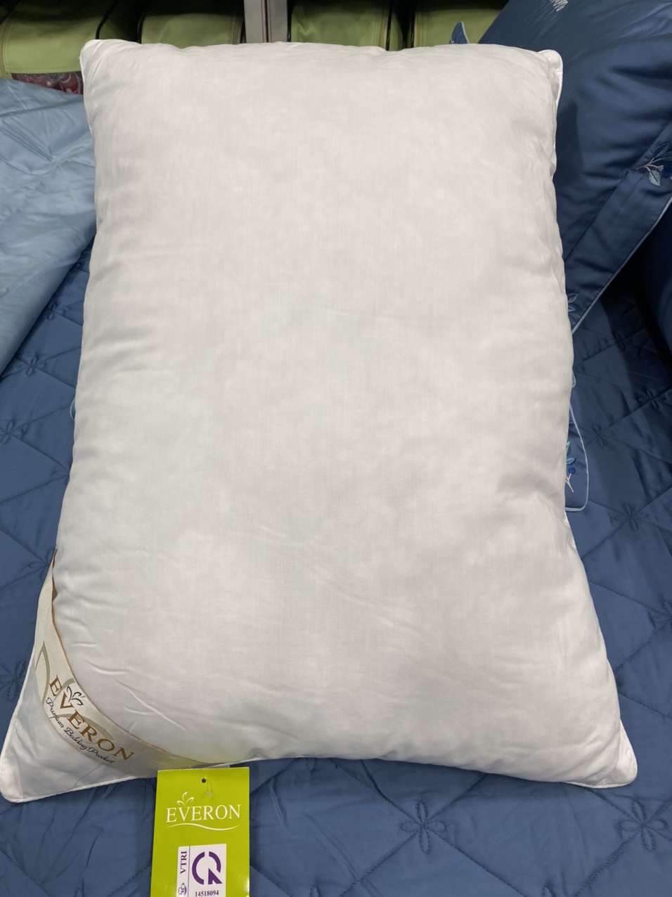 Ruột gối nằm Everon White