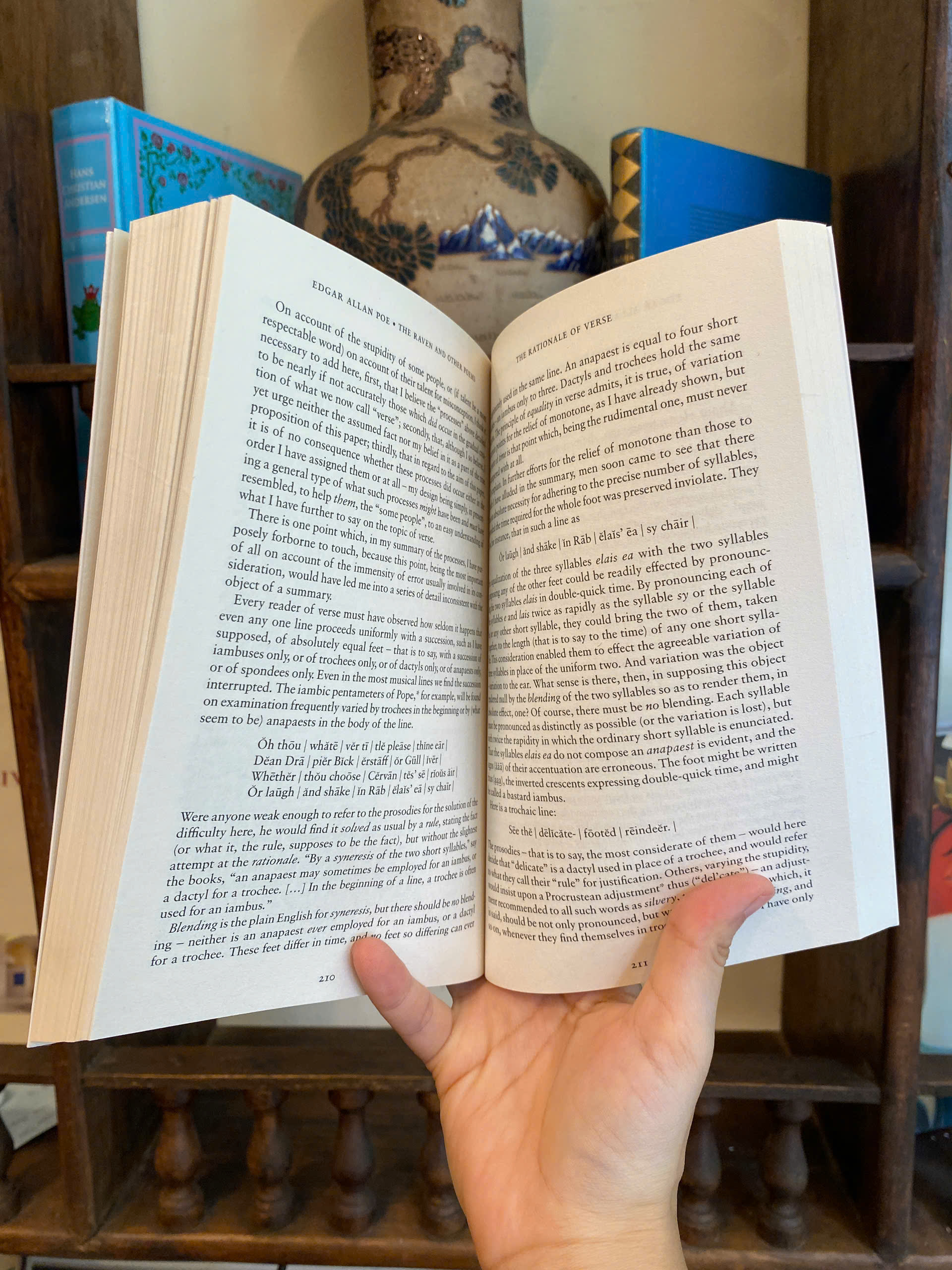 Sách - The Raven And Other Poems by Edgar Allan Poe | Poetry Classics / Horror / Ngoại văn Nhập khẩu