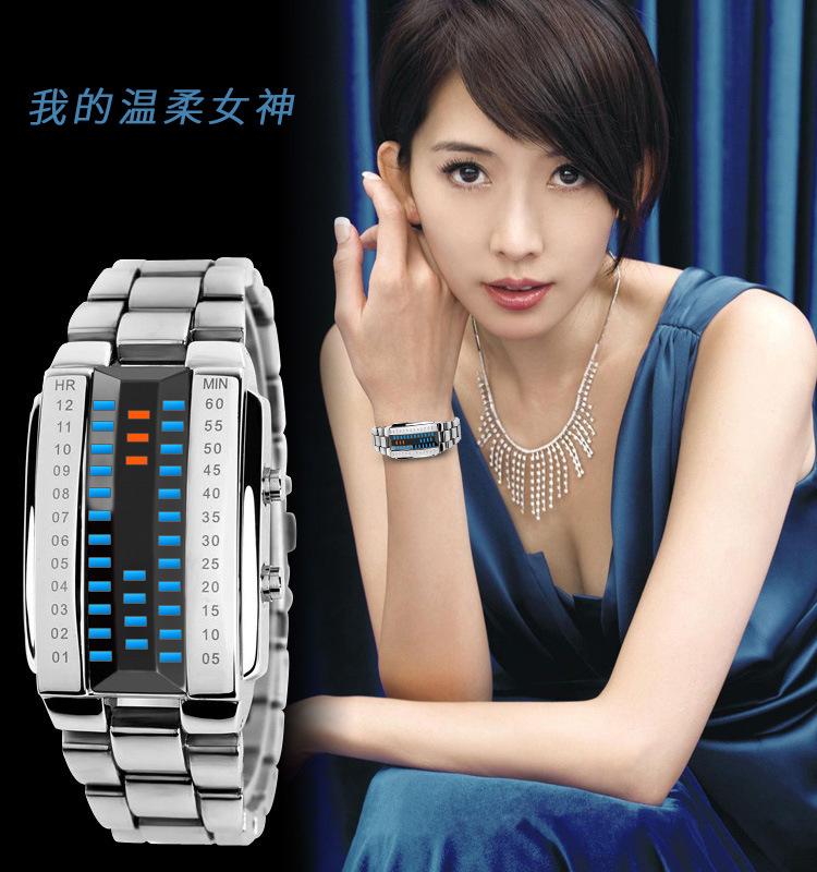Phong cách mới nhất Thâm Quyến LED Thời trang điện tử Cá tính 3D Gương dây chuyền trung tính Đồng hồ chống nước