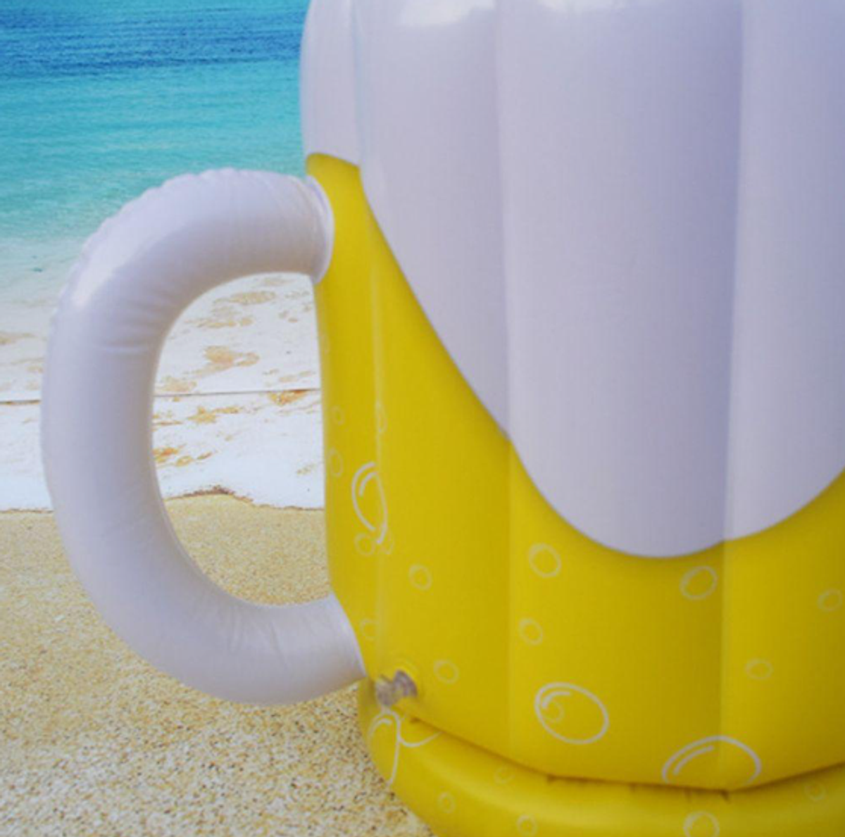 Ly Bia Bơm Hơi Ướp Đá Ướp Bia BeerPool