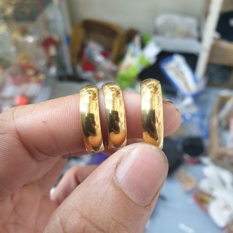 Nhẫn khâu vàng titanium cao cấp- Dùng lâu dài tắm rửa không đen