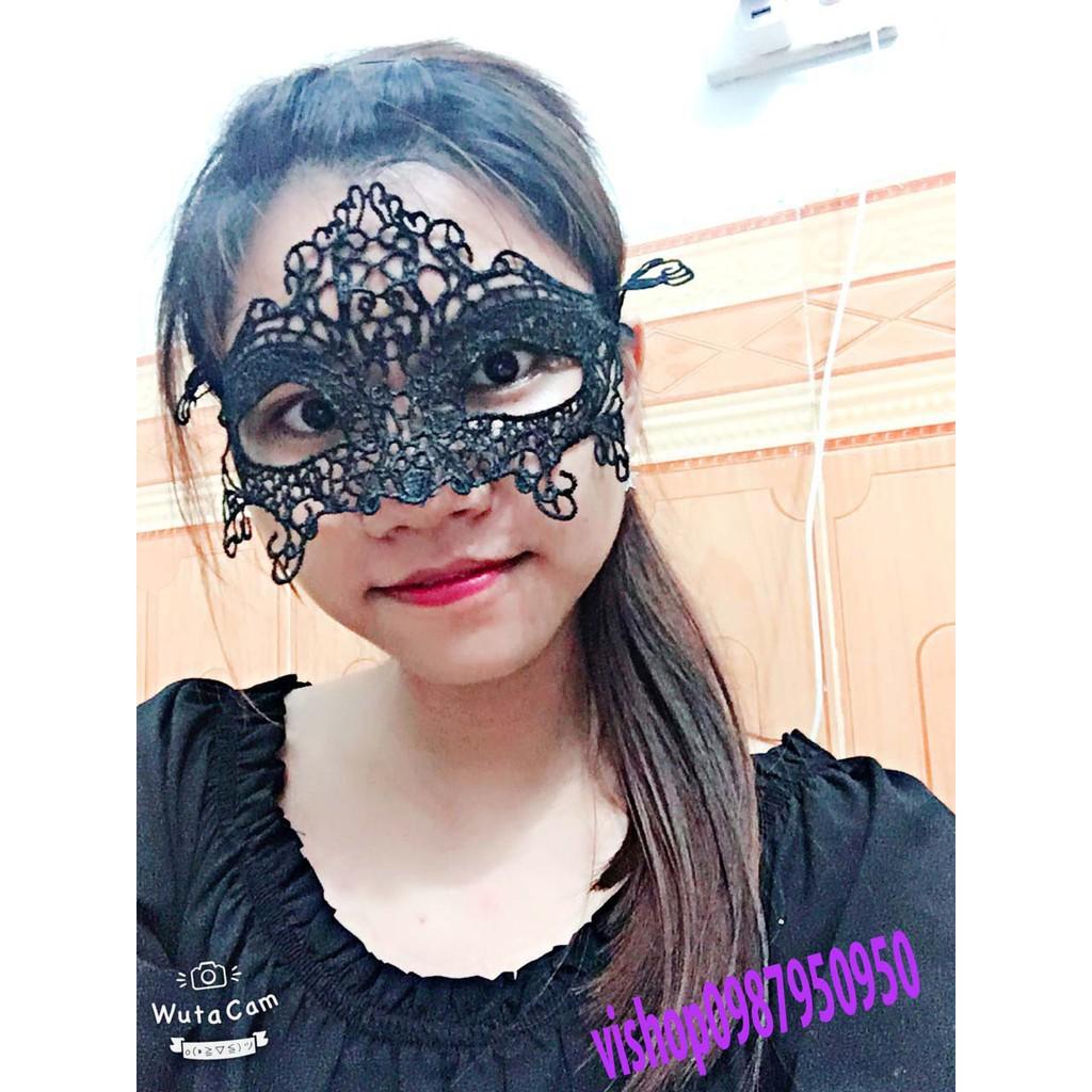 Mặt nạ hóa trang.