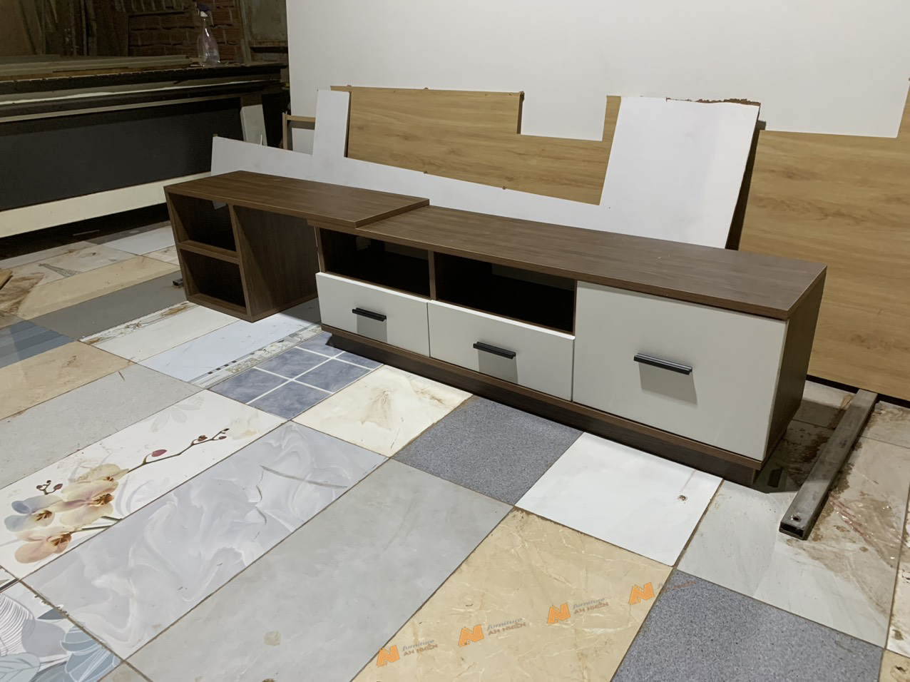 Made in VN Kệ tivi gia đình thiết kế thông minh bằng gỗ mdf 17mm công ty Mộc Phát độ bền trên 30 năm AN053