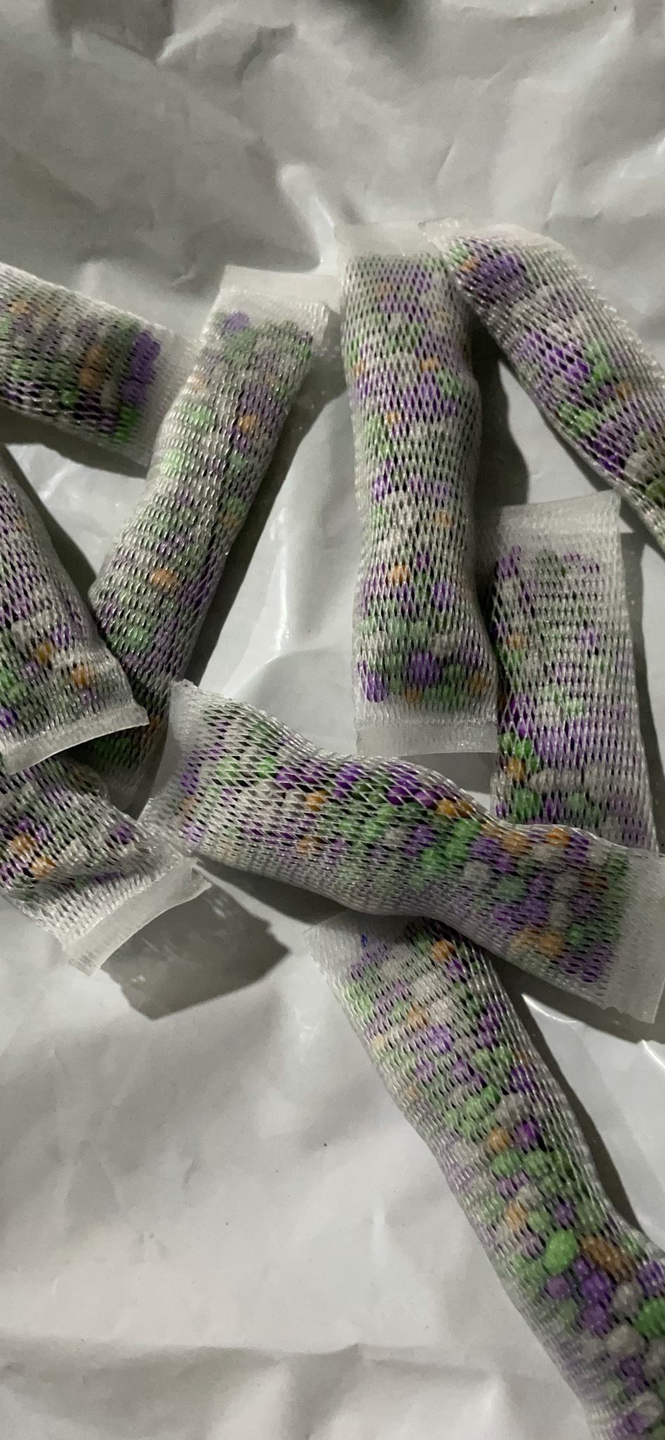 Phân tan chậm 3 ba màu túi lưới khoảng 30 túi trọng lượng 300gr cho hoa lan cây cảnh bonsai