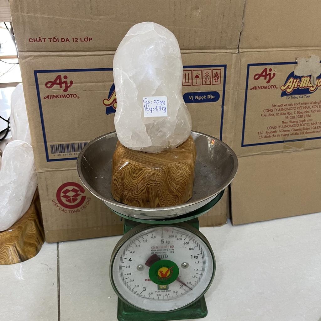 Đá, trụ đá thạch cao 25 cm nặng 2.1 kg tự nhiên cho người mệnh Thủy và Kim cả đế
