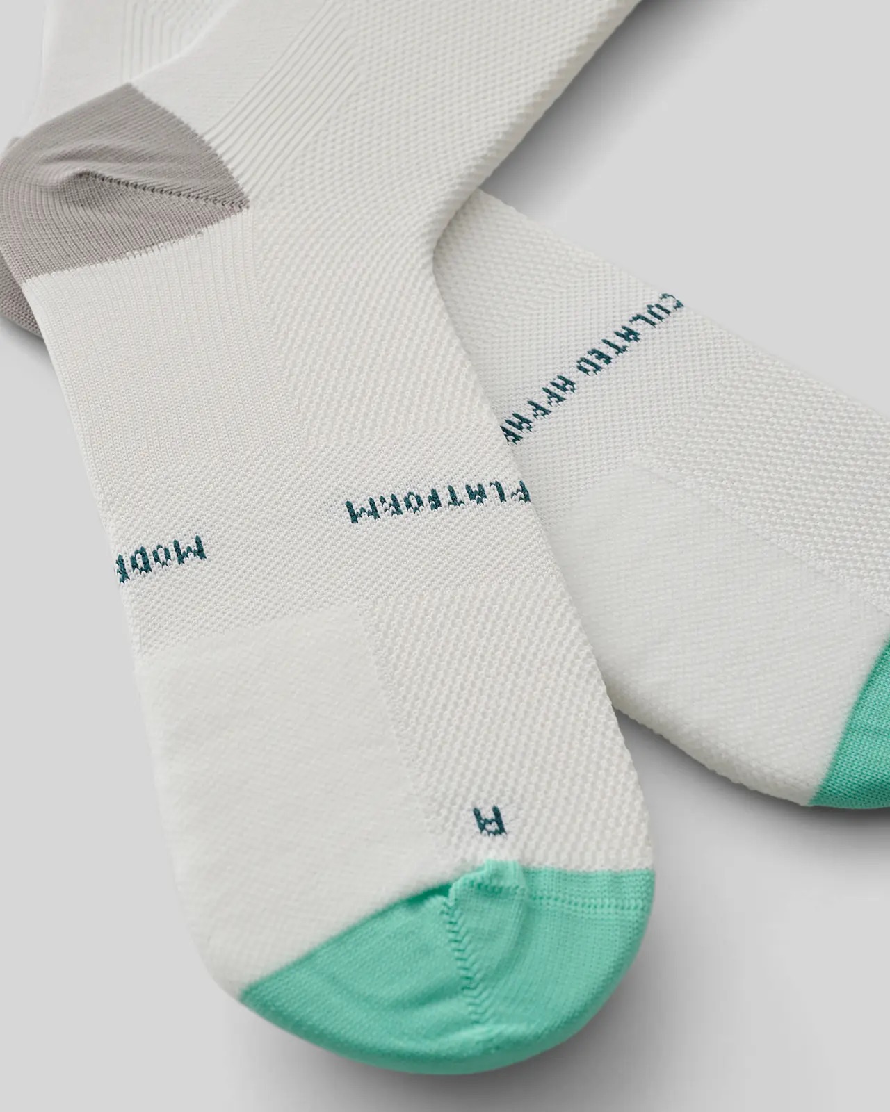 Vớ Thể Thao Đạp Xe/ Chạy Bộ MAAP Training Sock