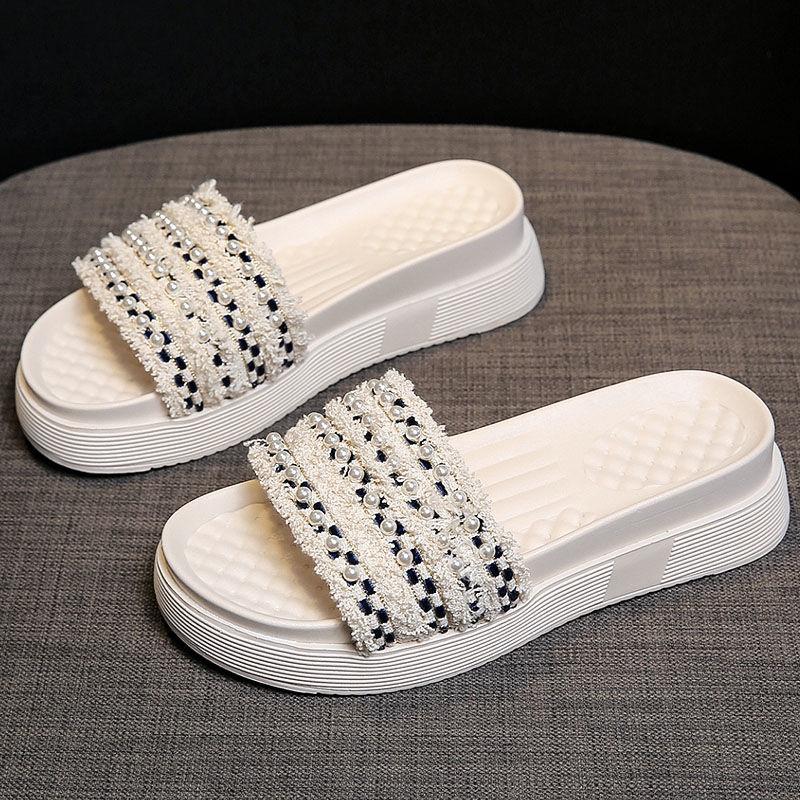 Summer fashion wearing thick-soled slippers women with skirts to wear out sandals foreign style high color value drag Joker
