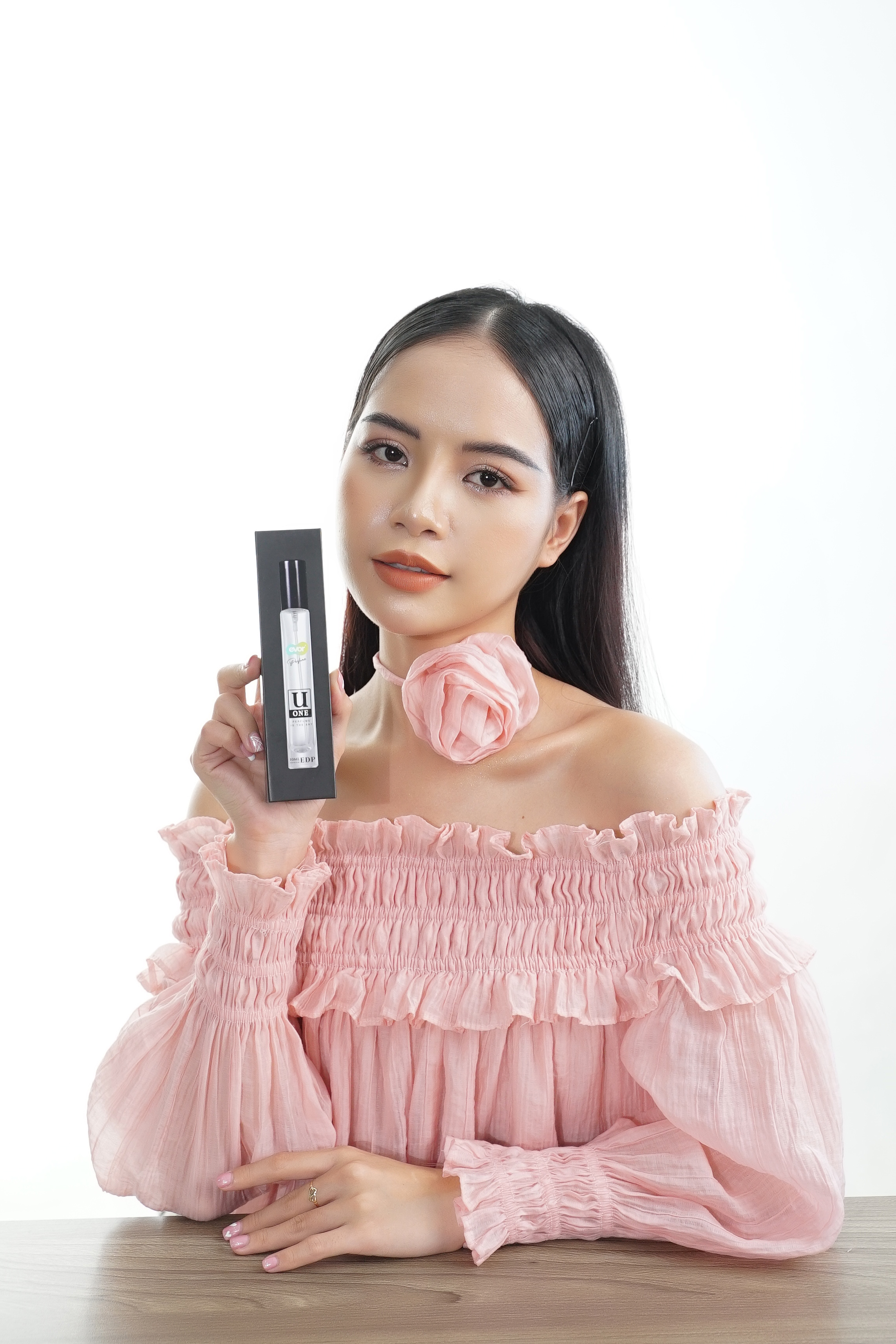 SANG TRỌNG BÍ ẨN - Nước hoa Unisex U-ONE NOIR WHISPER 10ml | EVOR