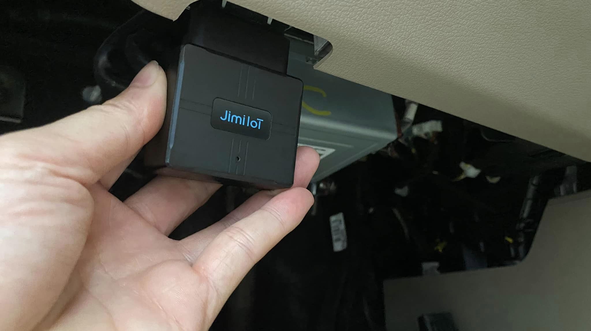 Định Vị Ô tô VL502 Cắm Cổng OBD-II Chip 4G - Cắm là chạy