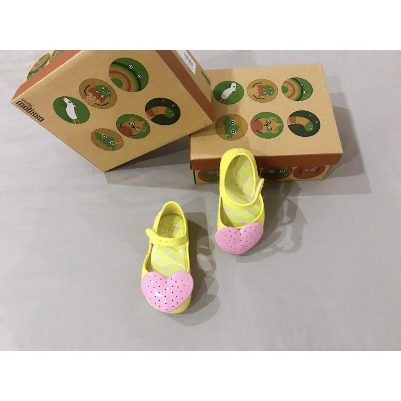Giầy nhựa thơm nhà Mel cho bé gái