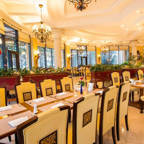 Trọn Gói 3N2D Tại Dalat Edensee Lake Resort 5*. Bao Gồm Ăn Sáng. Tiễn Sân Bay 1 Lượt. Miễn Phí Chèo Thuyền Kayak và Bắn Cung.