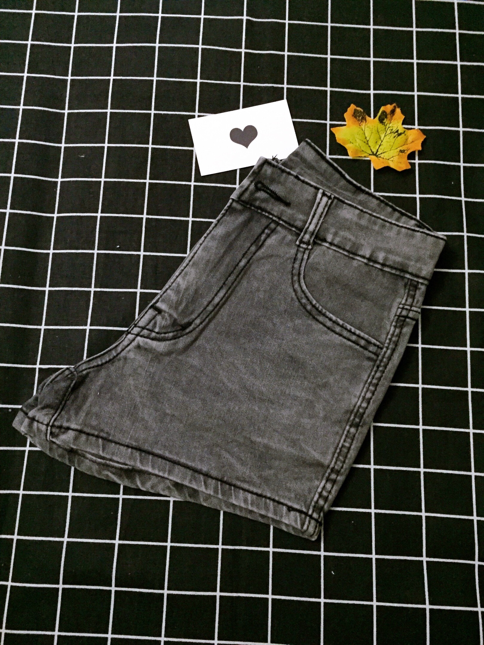 Quần Short Jean Trơn Co Dãn