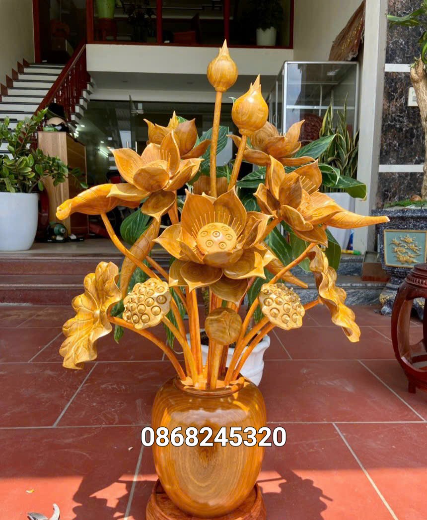 1 Bình hoa sen gỗ cẩm 17 bông