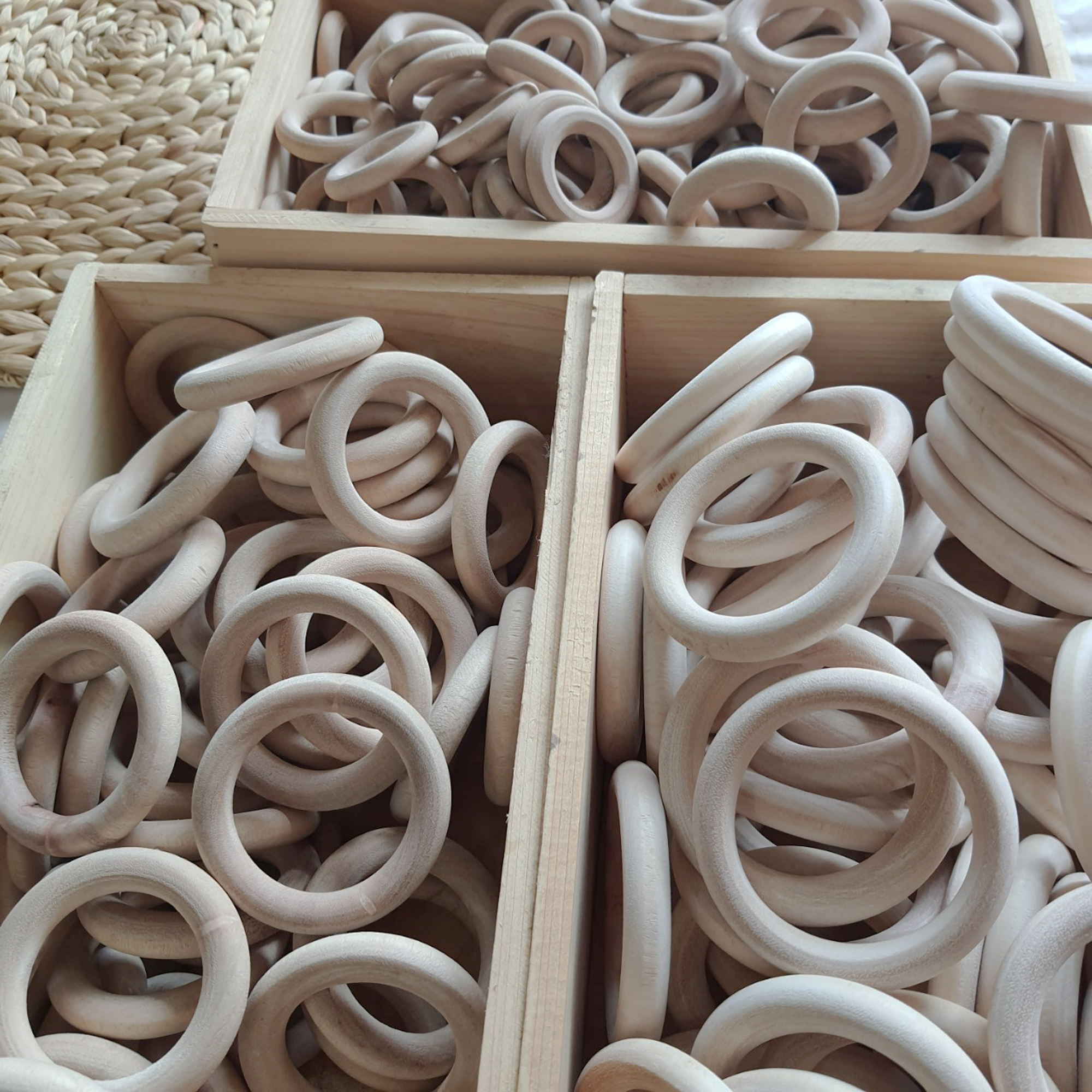 Vòng gỗ mộc tự nhiên, nguyên liệu làm lục lạc - vòng cầm tay đồ chơi cho bé - trang trí, handmade macrame - DIY