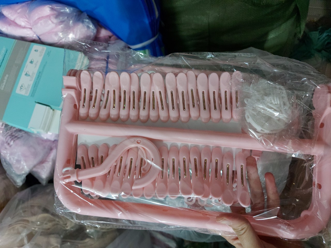 Móc phơi quần áo dạng móc chùm kèm 32 kẹp dùng phơi tất, vớ, mũ, các đồ nhỏ dễ rơi trong gia đình