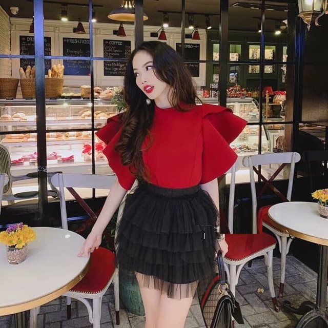 Chân váy ren dáng ngắn xếp nhiều tầng sexy