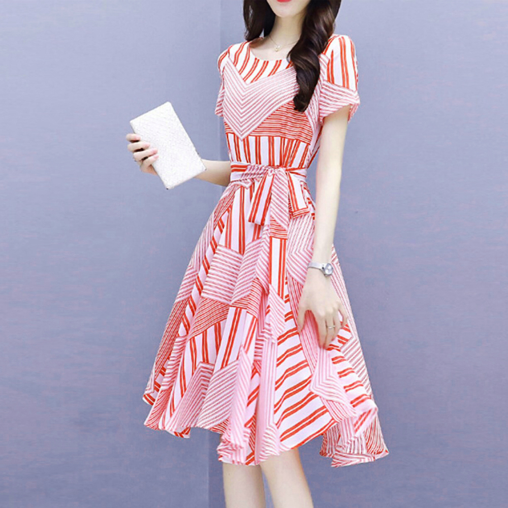 Đầm Xòe Sọc Đỏ Thắt Nơ Eo - Size M