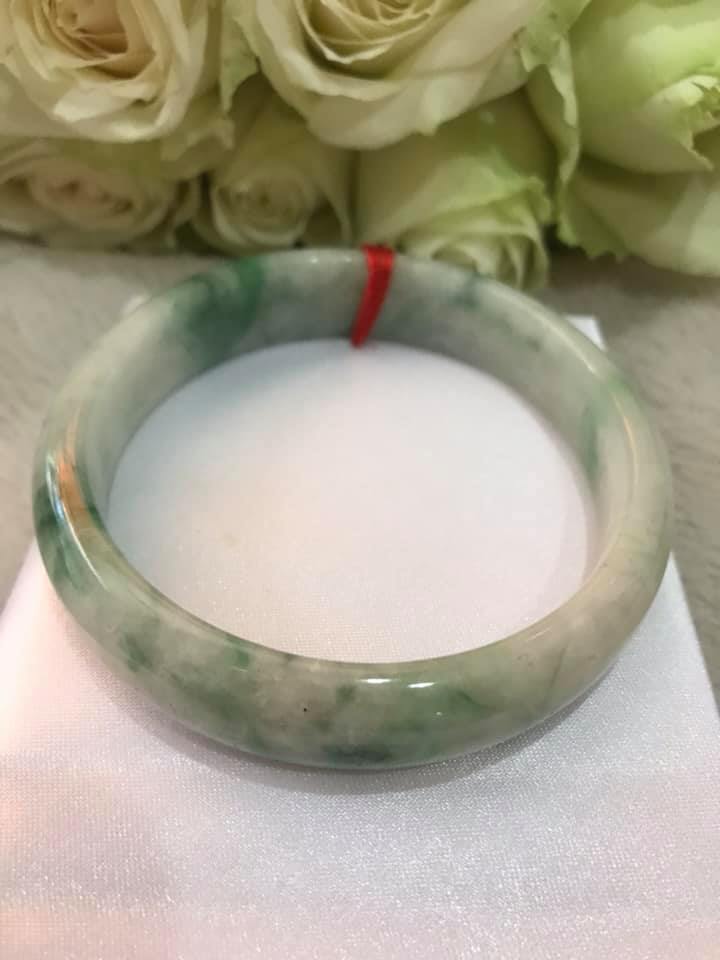 VÒNG NAM ĐÁ CẨM THẠCH TỰ NHIÊN  BẢN HẸ LÝ A SỊN 61MM CAO 13,9MM MÀU TRẮNG TRONG XANH LÁ VÂN NAM 70KG TỚI 85KG