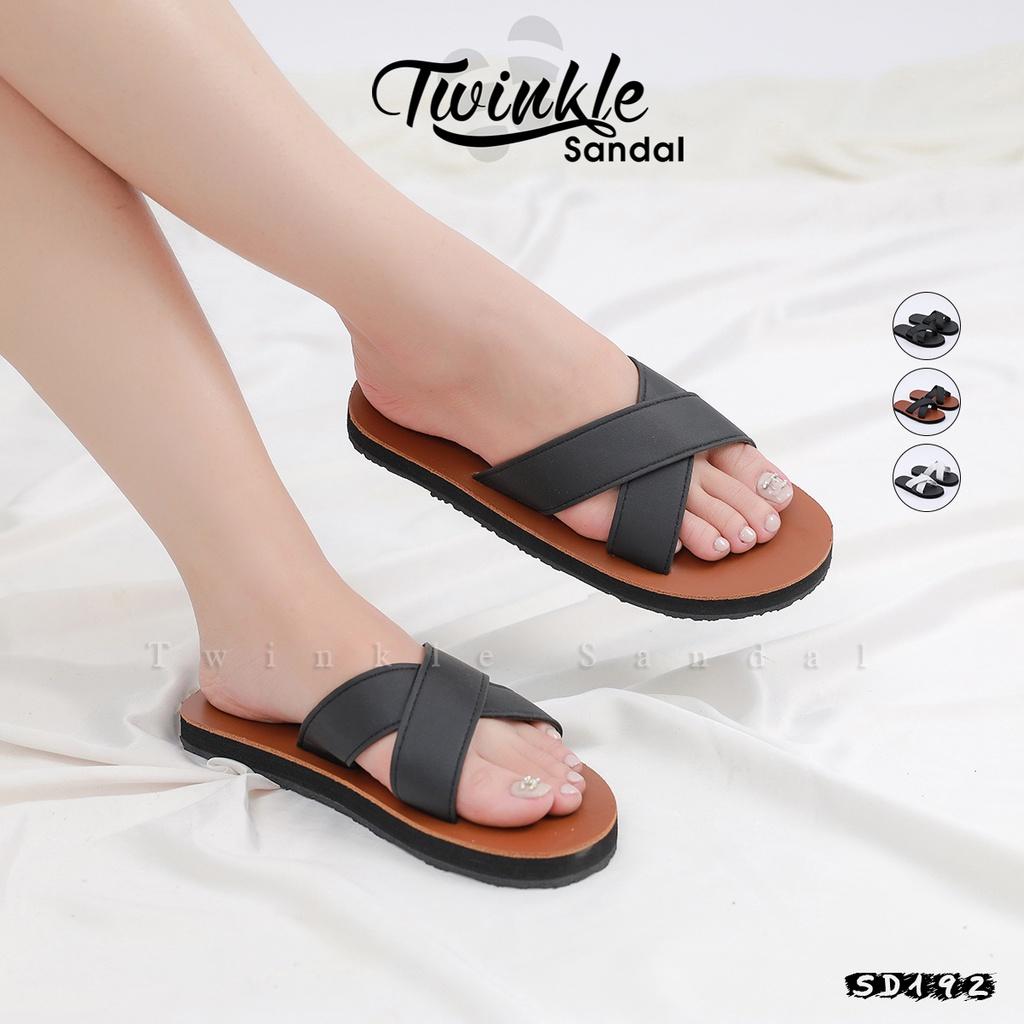 Dép sandal Nữ quai da mềm Đế bệt Cao Su ôm chân mã SD19