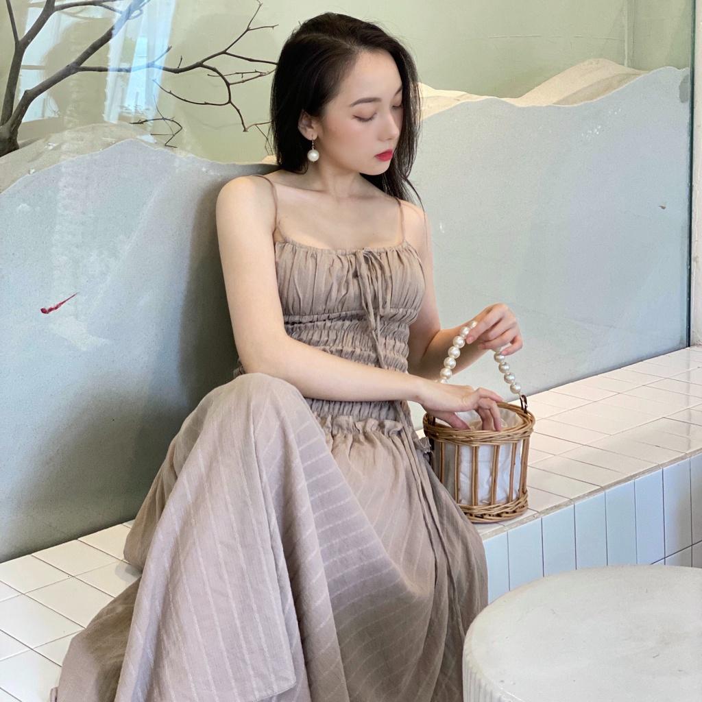 KIOBI - Đầm Moonlight form midi 2 dây ôm ngực, hạ eo nhún smocking, tùng xòe, vải linen xô thêu nâu - KID2112269N