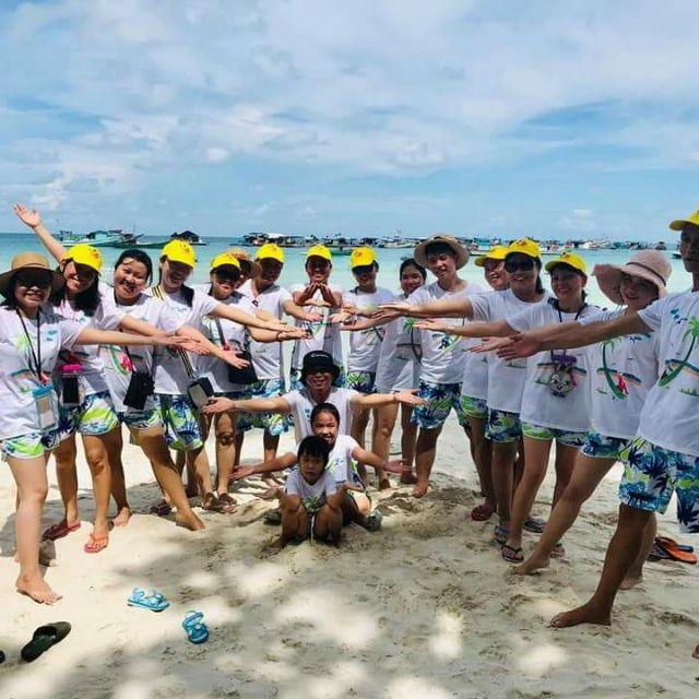 Đồng phục đi biển nhóm teambuilding xinh xắn chất vải đẹp in sắc nét