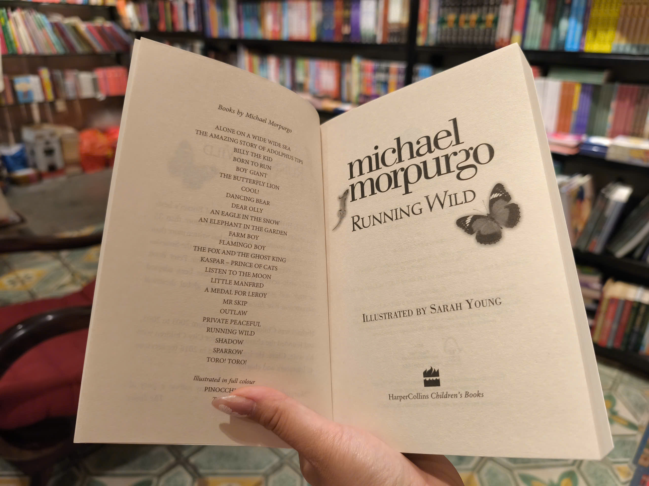 Sách - Running Wild by Michael Morpurgo - A heart-warming jungle adventure story for children