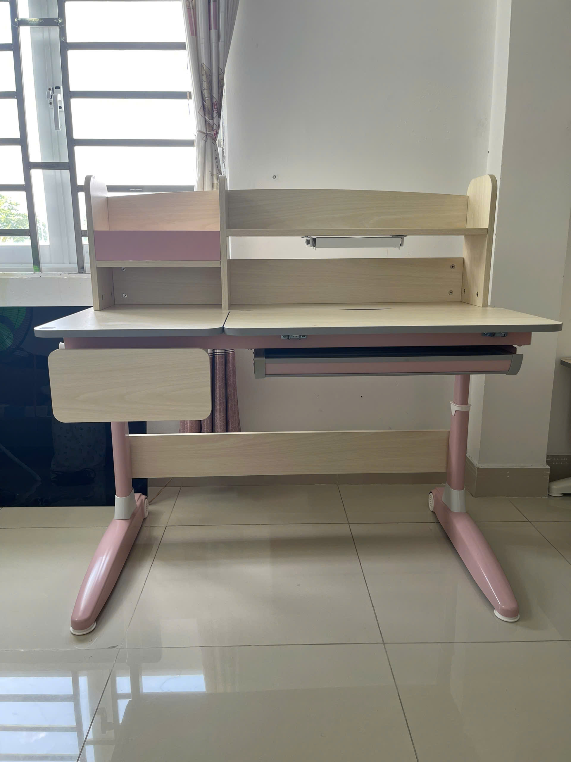 Bàn Chống Gù Chống Cận Học Sinh MAH
