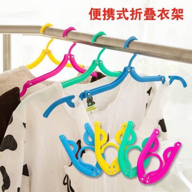 Mắc áo gấp gọn tiết kiệm không gian