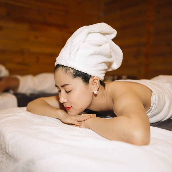 Liệu Trình 75 Phút Massage Body Tinh Dầu Dừa Tại Rita Homespa