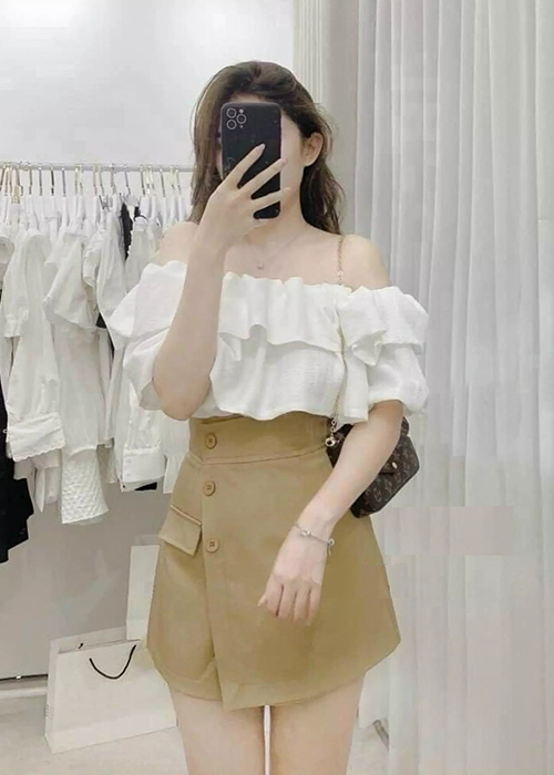 Set Áo Croptop Hỡ Vai Kèm Chân Váy Đính Nút Thời Trang