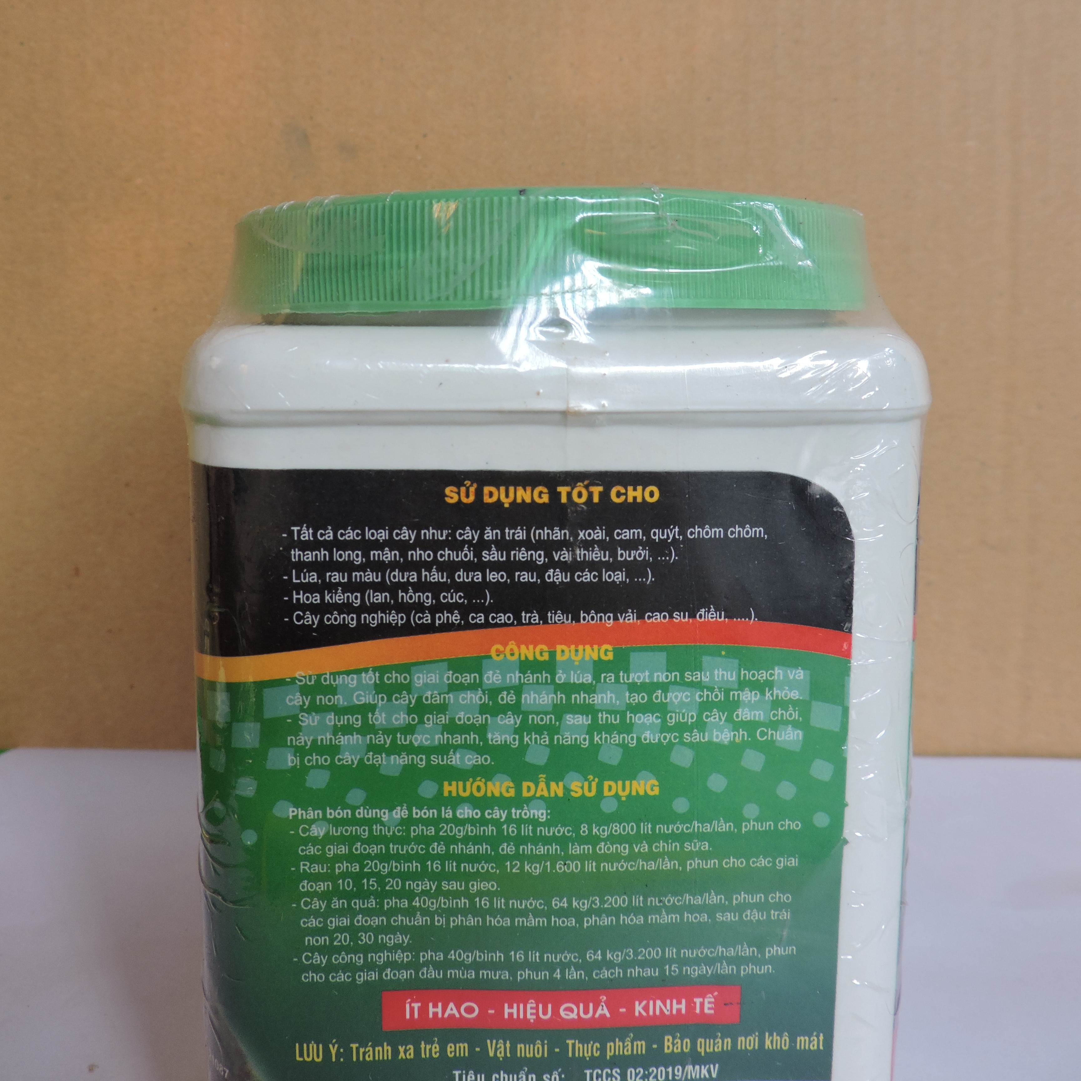 Phân bón qua lá N.P.K Mekong Garden 33 - 11 - 11+TE Acid Plus Đâm Chồi, Nẩy Tượt (hủ 500gr)