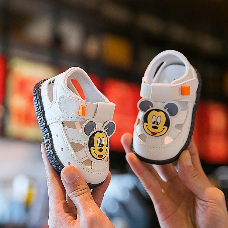 Dép sandal tập đi cho bé trai bé gái 0 - 18 tháng da mềm họa tiết mickey đáng yêu TD50