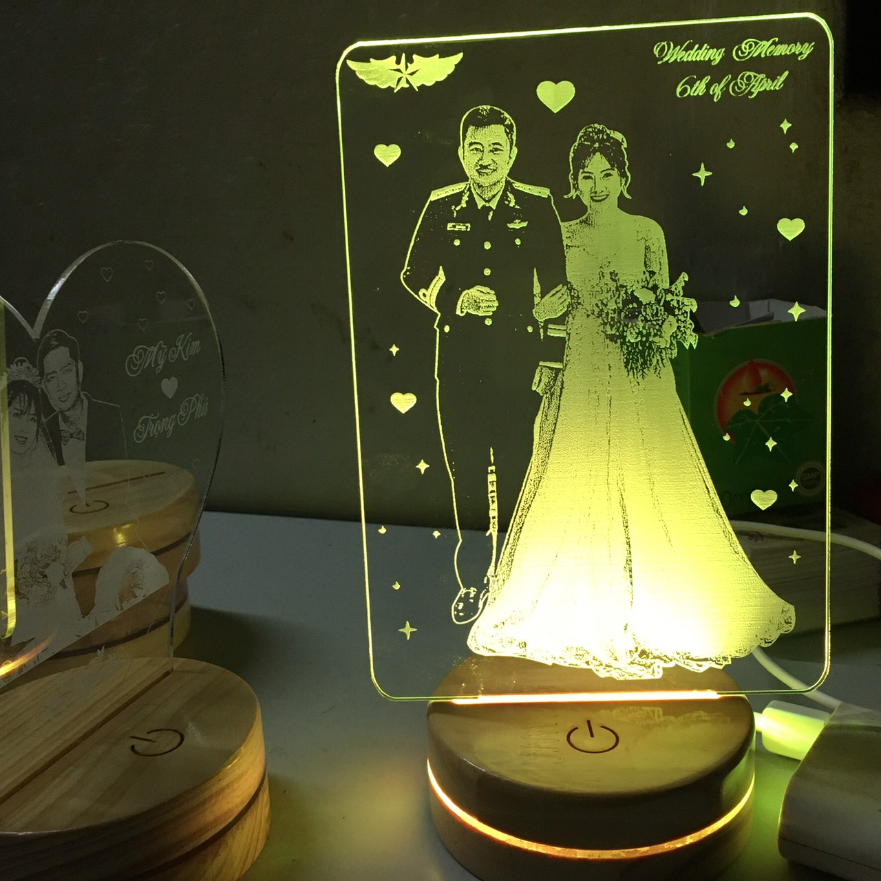 Quà tặng đám cưới ý nghĩa - Đèn led 3d khắc ảnh theo yêu cầu - Mẫu trái tim