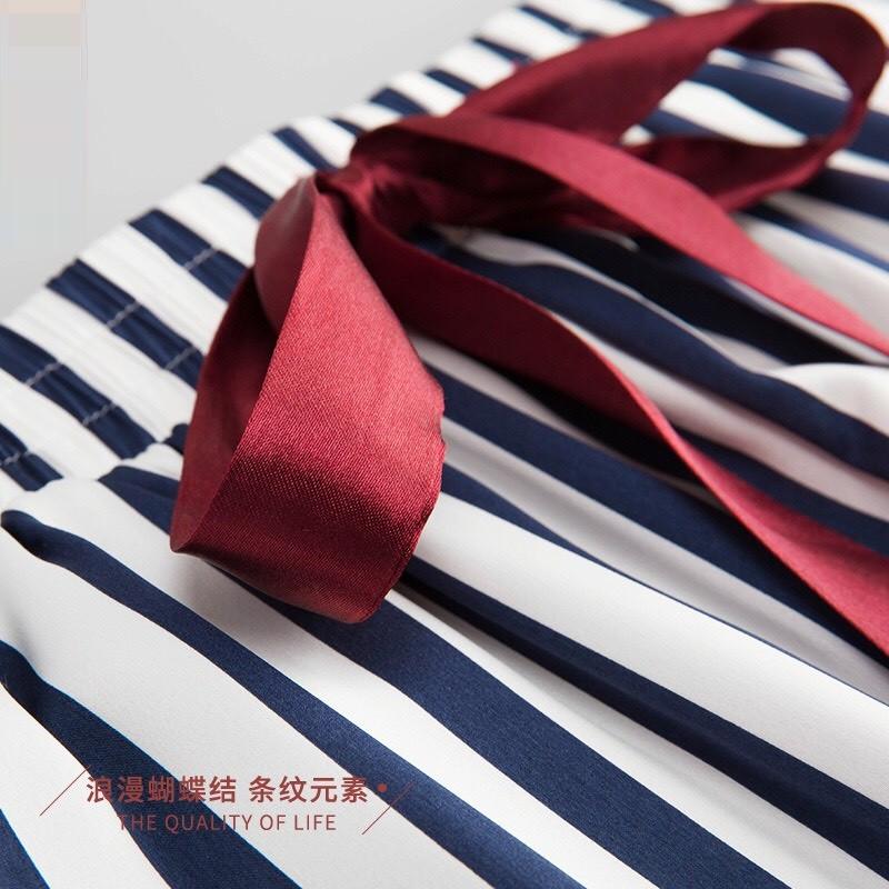 Bộ pyjama lụa nữ kẻ sọc ngắn tay trẻ trung