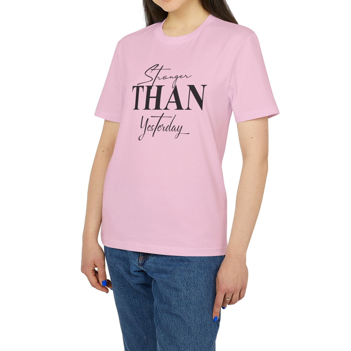 Áo Thun Nữ In Chữ Stronger THAN yesterday