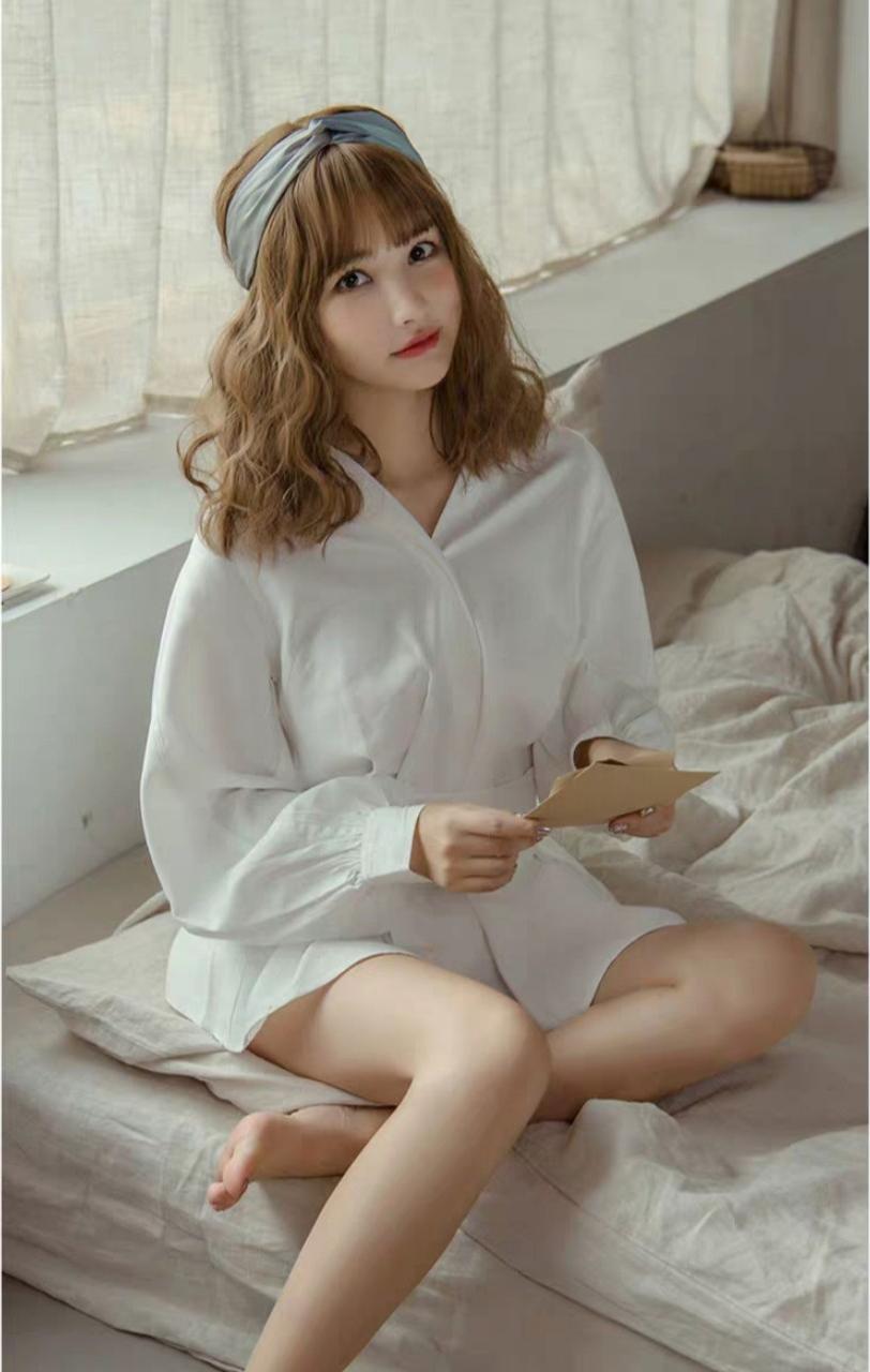 Tóc giả nguyên đầu xoăn Hàn Quốc siêu xinh có rãnh da đầu, chất tóc tơ cao cấp loại 1, chịu nhiệt tốt có thể bấm uốn, duỗi, gội. giống tóc thật 100%