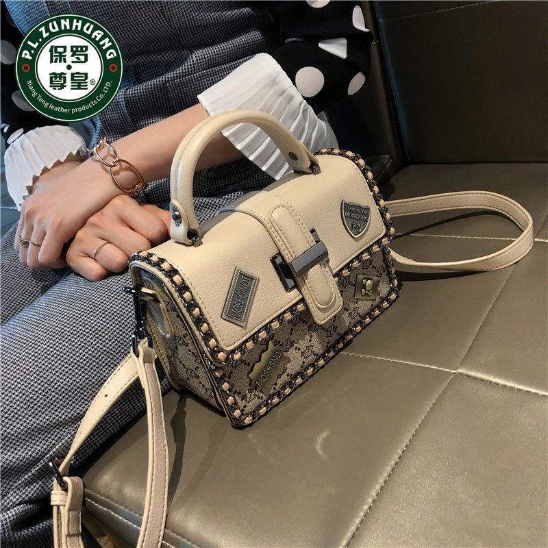 Paul King 2022 New one-shoulder Fashion High-end oblique bag Light extravagant Girl bag handbag small Xiangfeng bag Girl