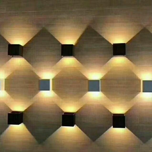 Đèn hắt tường led sáng 2 đầu đẹp