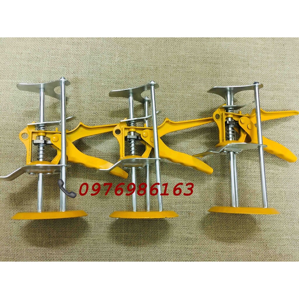 Con đội gạch, kích nâng gạch lấy cốt gạch 3 trụ loại 1 nặng gần 600g
