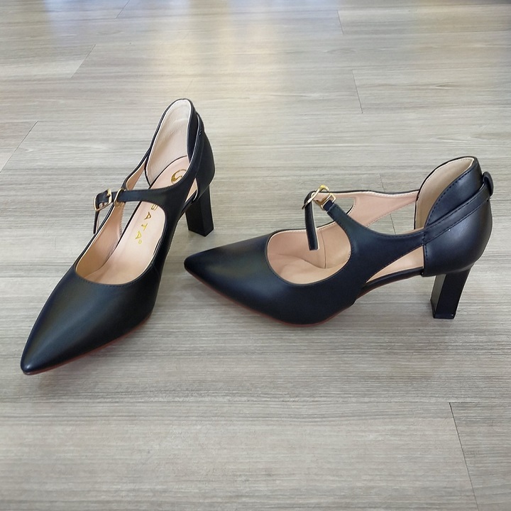Giày sandal nữ cao gót 7 phân hàng hiệu rosata hai màu đen kem ro282