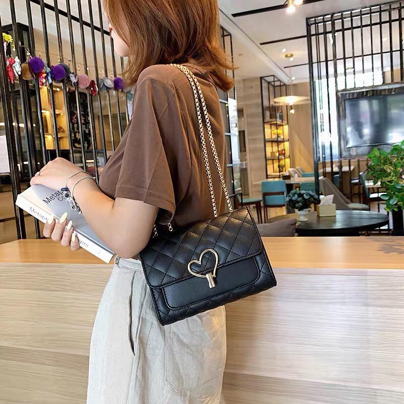 Túi Đeo Chéo Nữ Đẹp Đeo Vai Đi Làm Thời Trang Công Sở Da Dây Xích - Khóa tim