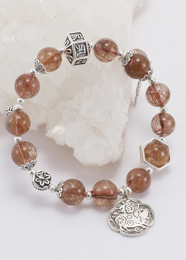 Vòng Thạch Anh Tóc Đỏ Phối Charm Heo Bạc Ngọc Quý Gemstones
