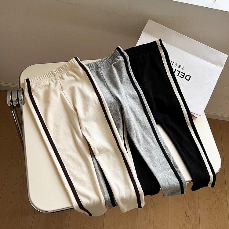 Quần legging dài viền sọc thể thao cho bé Q869