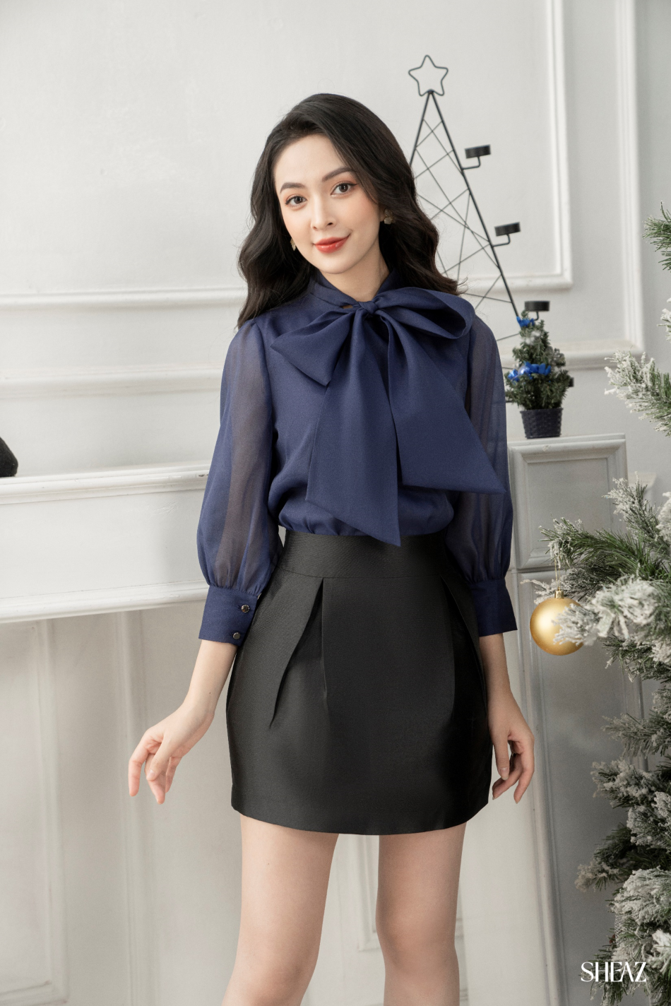 SHEAZ Áo Sơ Mi Tơ Xanh Nước Biển Cổ Nơ Tay Lỡ Phong Cách Hàn Quốc