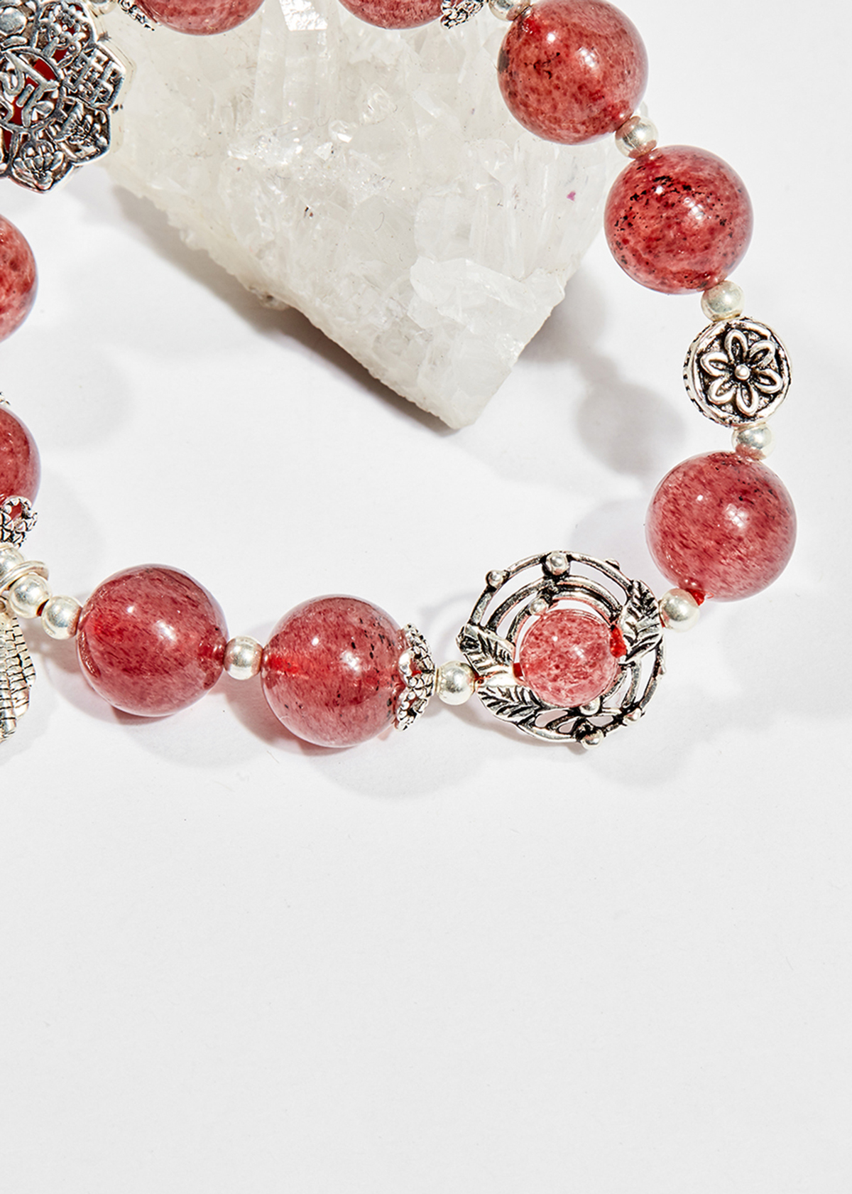 Vòng tay phong thủy đá thạch anh dâu charm cát tường 9mm mệnh hỏa , thổ - Ngọc Quý Gemstones
