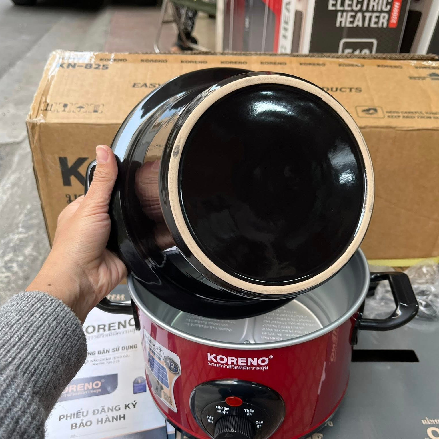 Nồi nấu chậm, kho cá, ninh xương Koreno Thái Lan 2.5L KN-825 - hàng chính hãng