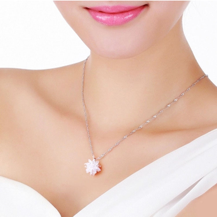 Dây chuyền nữ hoa đá bông tuyết phale đơn giản ấn tượng