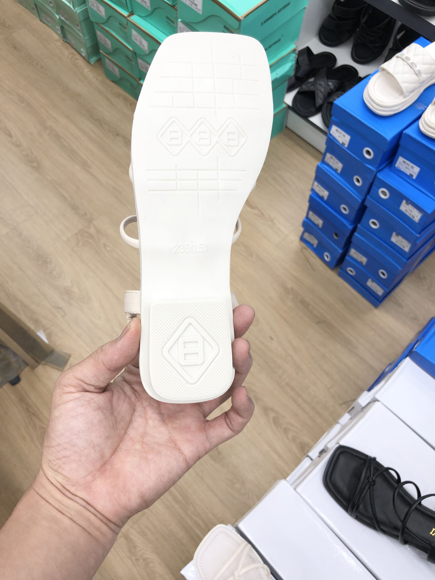 Sandal nữ, nhiều dây, đế bệt SD821